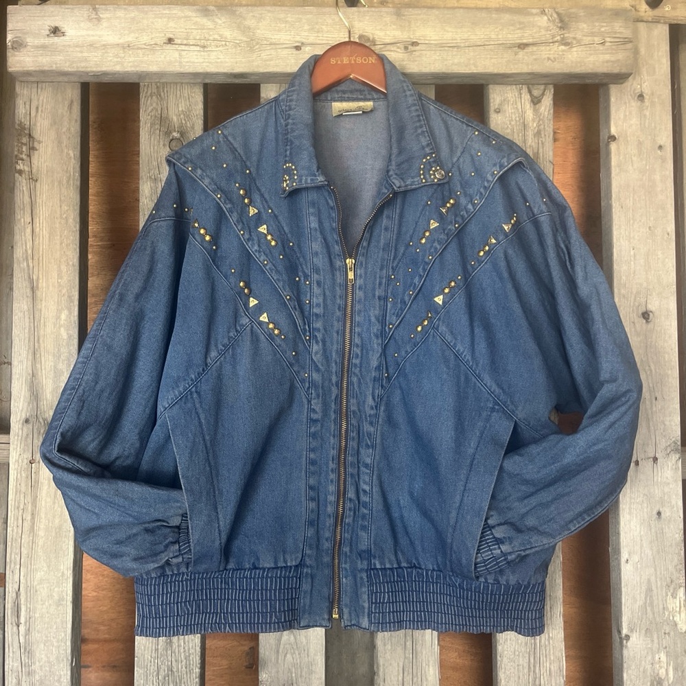 GABBY & CLAUDIA VINTAGE DENIM STUDDED BOMBER SZ M